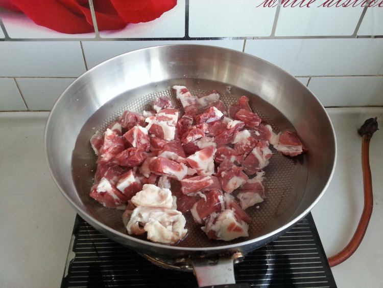 酸菜牛肉面步骤1