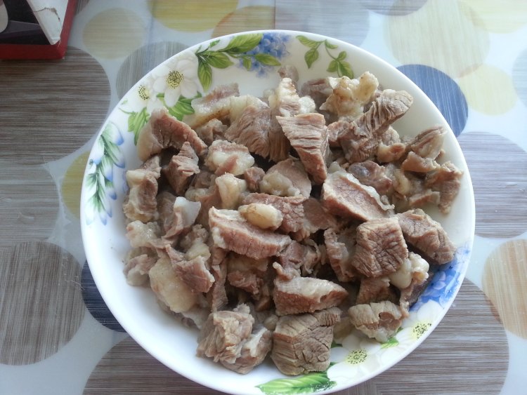 酸菜牛肉面步骤3
