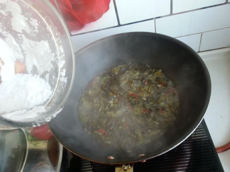 酸菜牛肉面步骤12