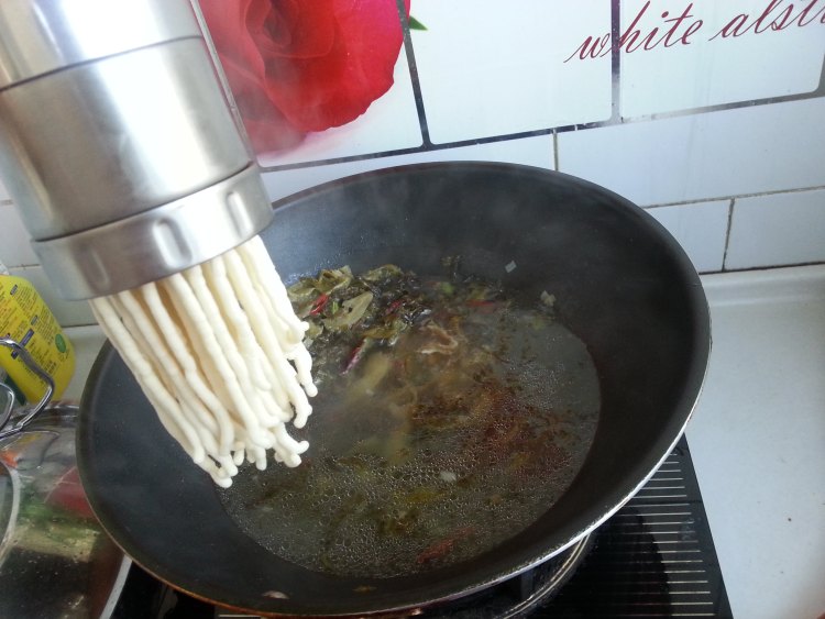 酸菜牛肉面步骤13