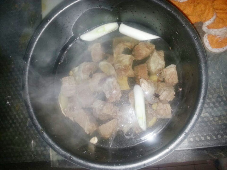 蕃茄焖牛肉步骤4