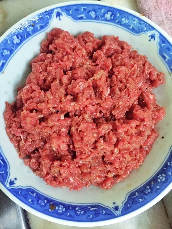 茄汁肉酱乌冬步骤1