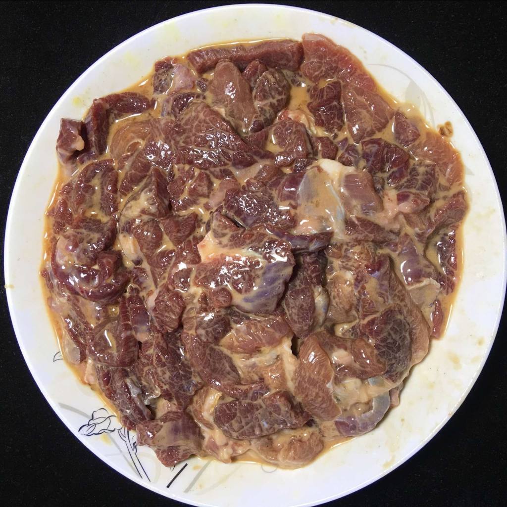 小酥牛肉蒸碗步骤8