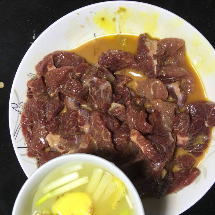 小酥牛肉蒸碗步骤7