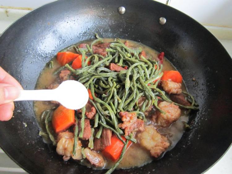 干豇豆烧牛肉步骤12