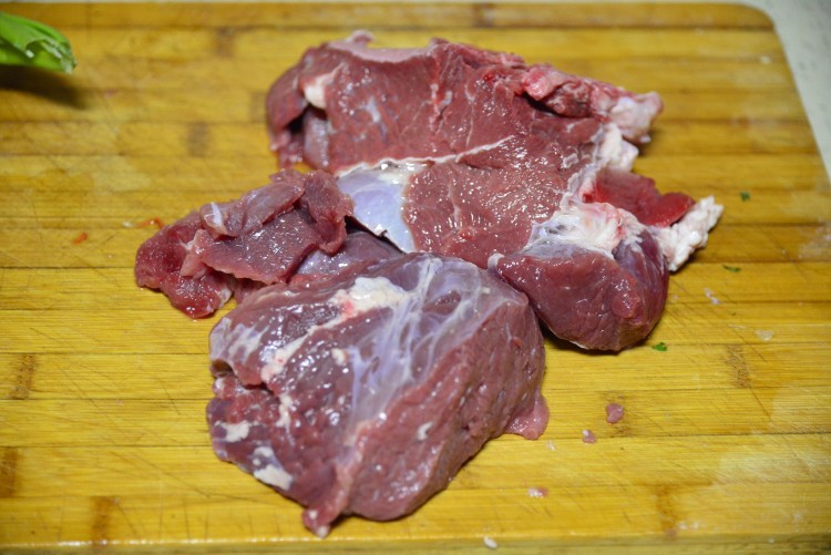生汆牛肉丸步骤2