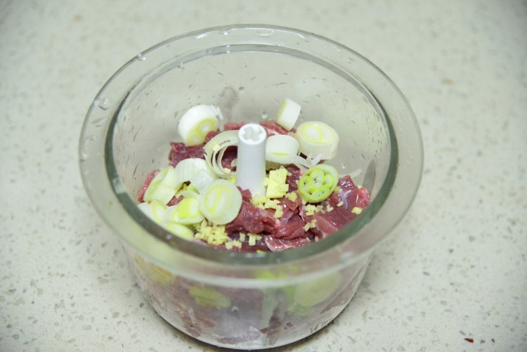 生汆牛肉丸步骤4