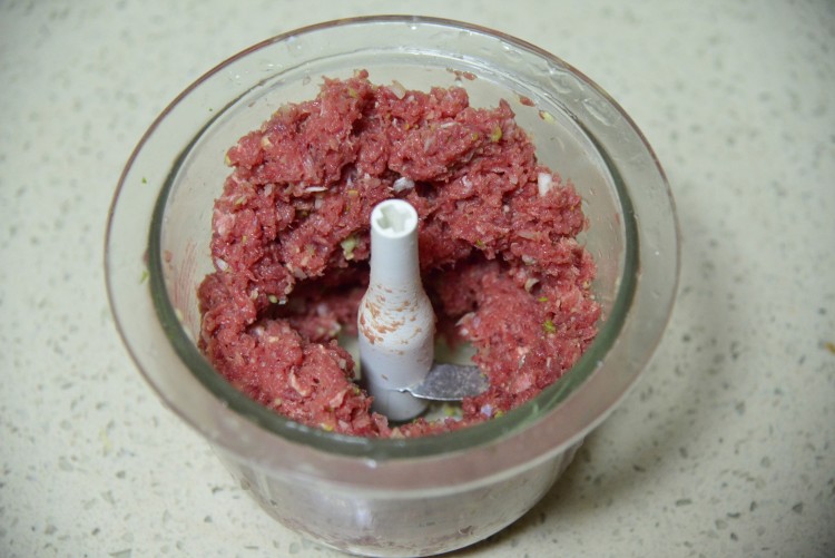 生汆牛肉丸步骤5