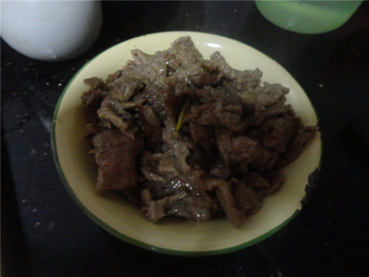 萝卜丝炒牛肉步骤3