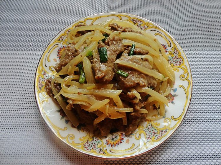 萝卜丝炒牛肉步骤7