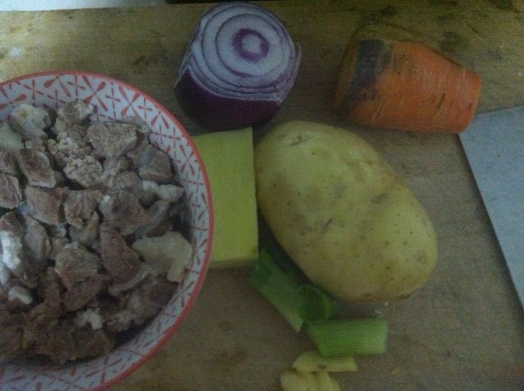 砂锅牛肉煲步骤1