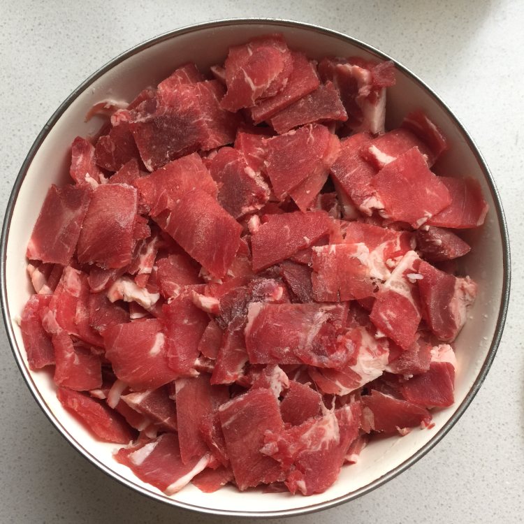 口蘑炒牛肉步骤1