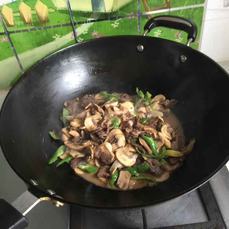口蘑炒牛肉步骤9