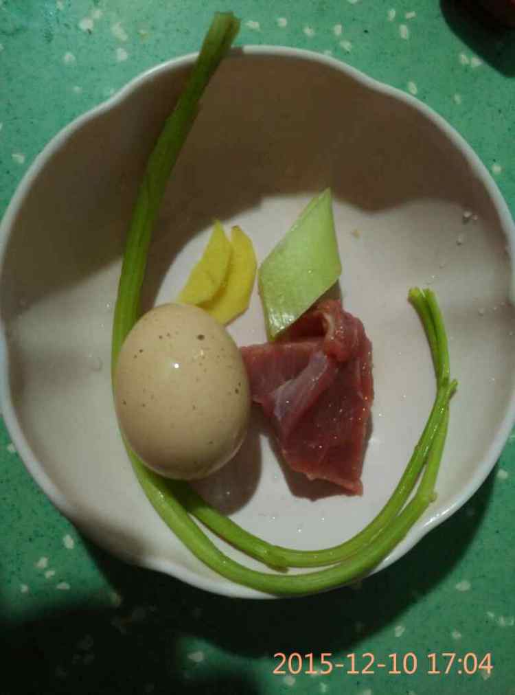 牛肉芹菜小馄饨步骤1