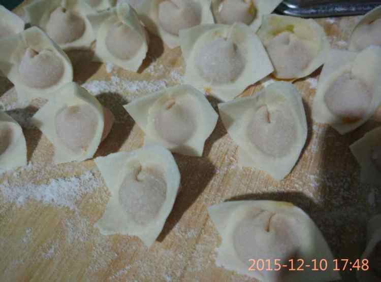 牛肉芹菜小馄饨步骤6