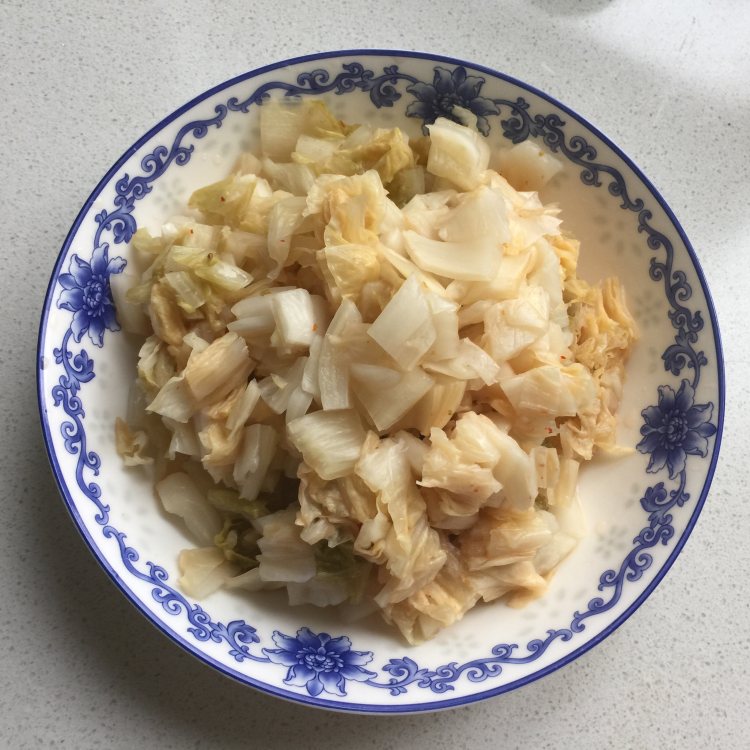 牛肉酱炒酸菜步骤6