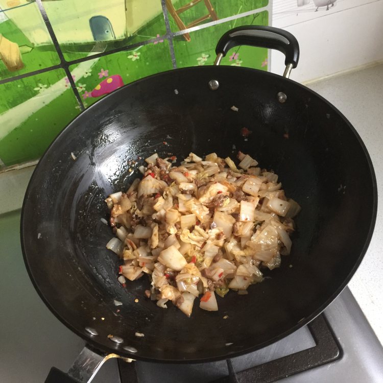牛肉酱炒酸菜步骤11