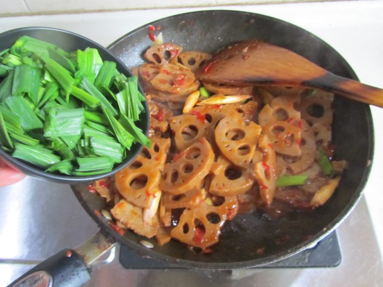卤藕回锅牛肉步骤11