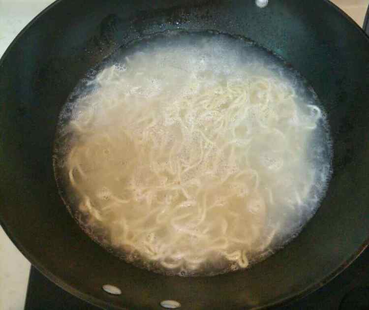 番茄牛肉汤面步骤8