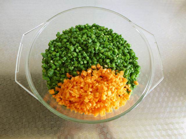 豇豆牛肉蒸包步骤2