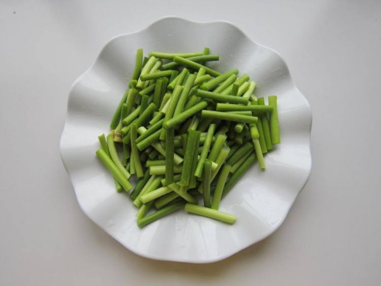 蒜苔牛柳步骤3