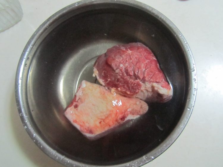 牛肉腐竹煲步骤2