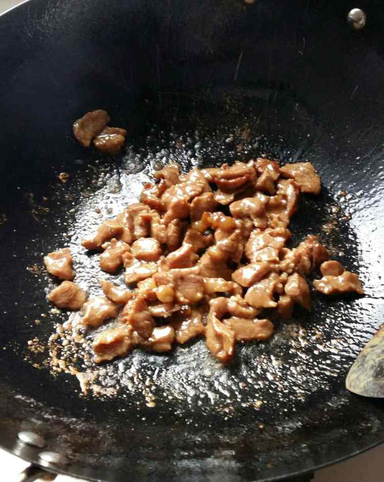 牛肉粒炒玉米步骤5