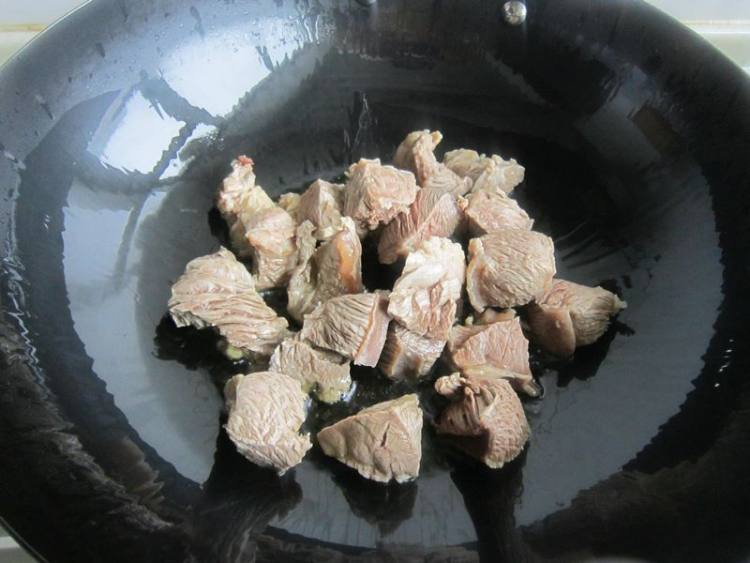 栗子烧牛肉步骤6