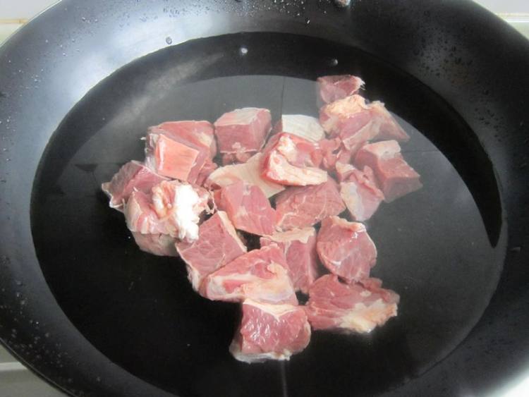 栗子烧牛肉步骤4