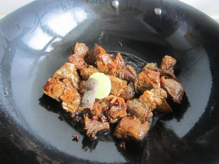 栗子烧牛肉步骤7