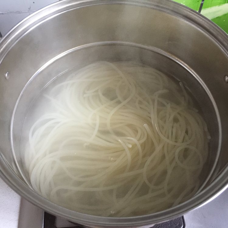 牛肉拌米粉步骤7
