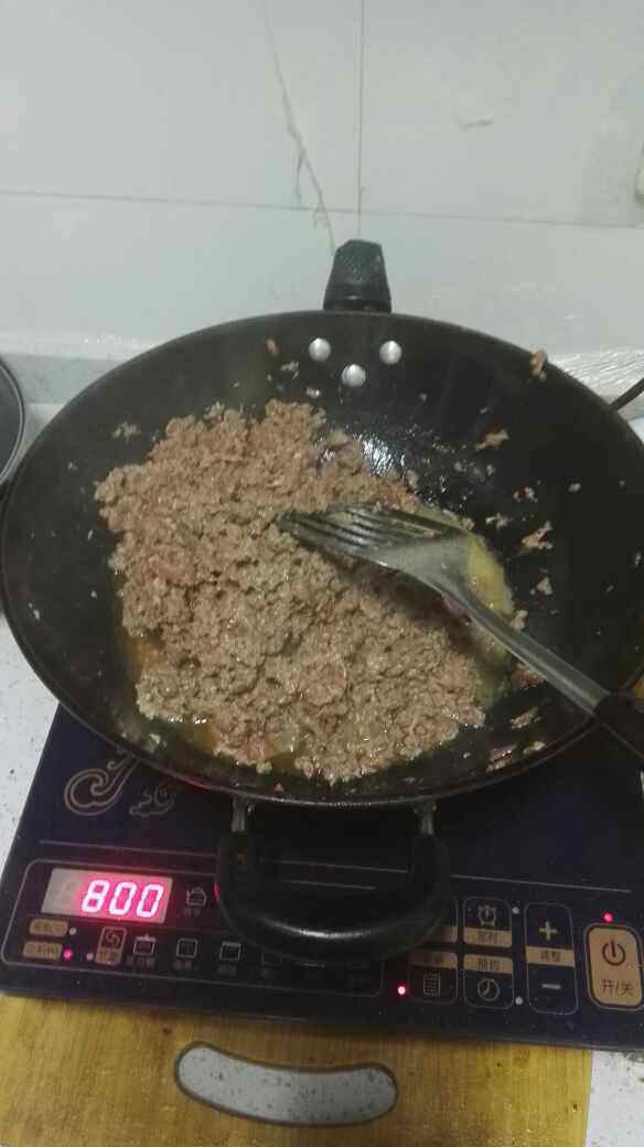 秘制老干爹牛肉香辣酱步骤3