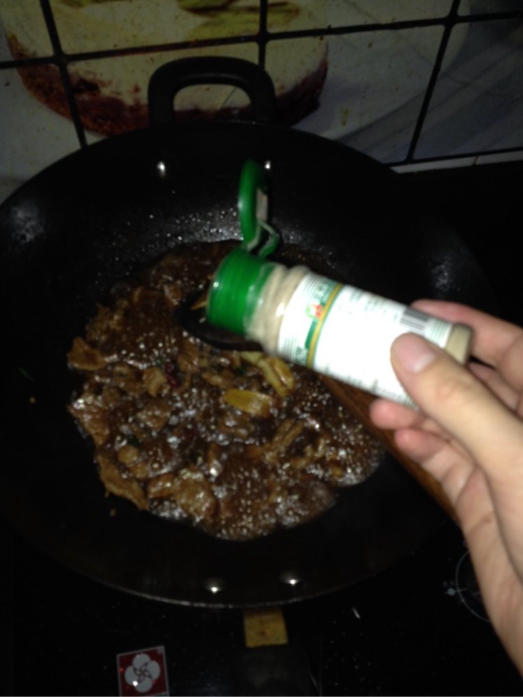 牛肉炒平菇步骤8