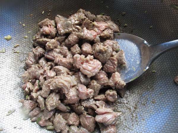 #美味的朋友#牛肉抓饭步骤6