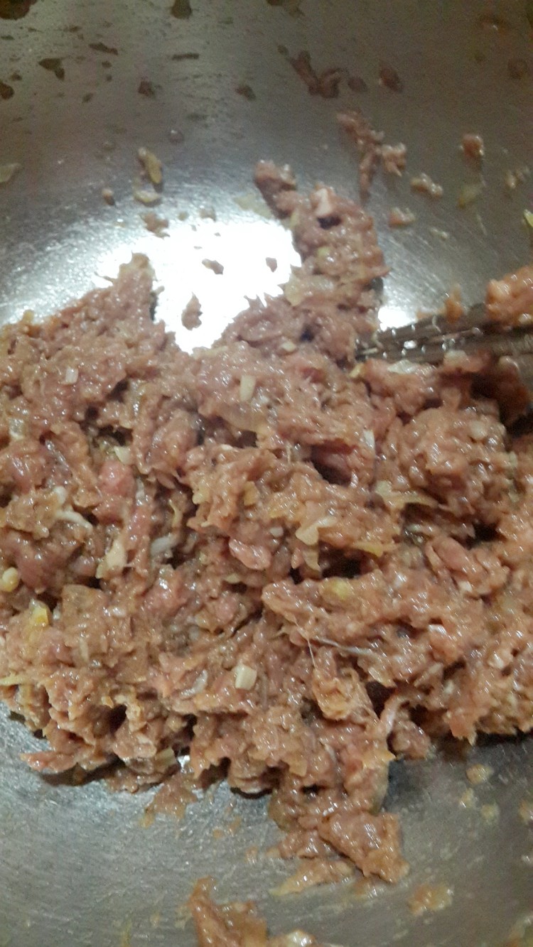 牛肉汉堡步骤1