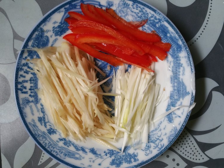 子姜香辣牛肉丝步骤4
