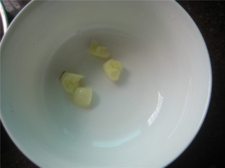 牛肉炒空心菜步骤3