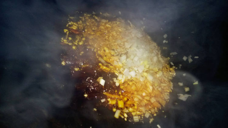 香辣牛肉榨菜豆腐花步骤2