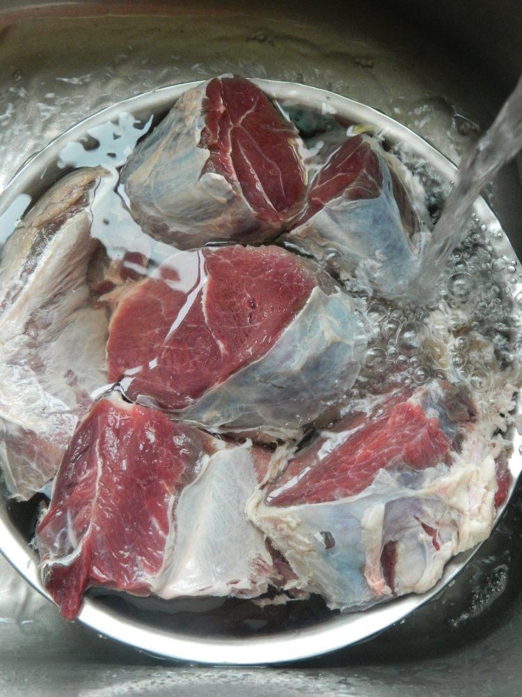 五香卤牛肉步骤2