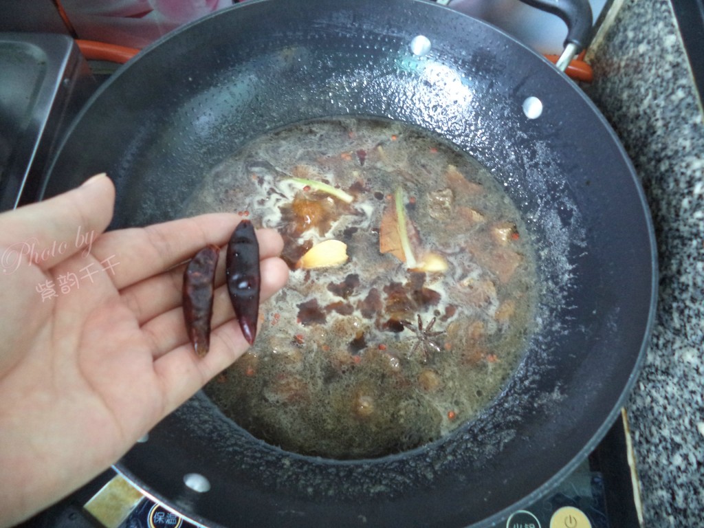 老坛醋酸菜牛肉拌面步骤8