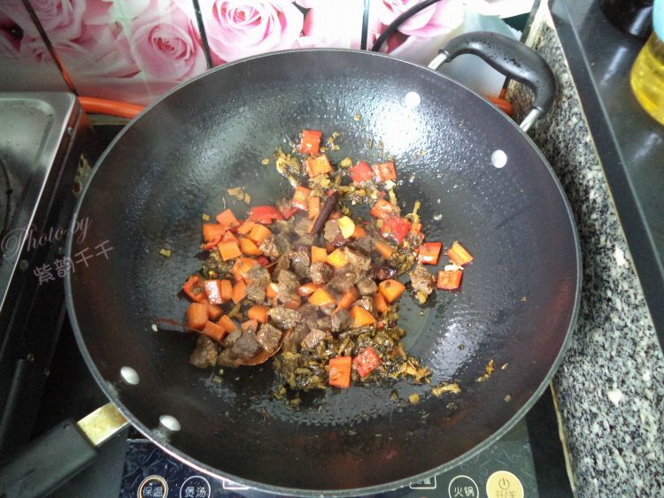 老坛醋酸菜牛肉拌面步骤16