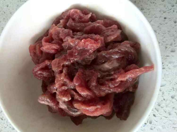 芹菜牛肉丝步骤2