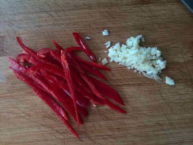 芹菜牛肉丝步骤6