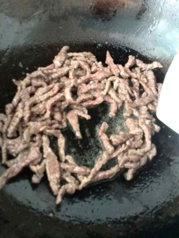 芹菜牛肉丝步骤8