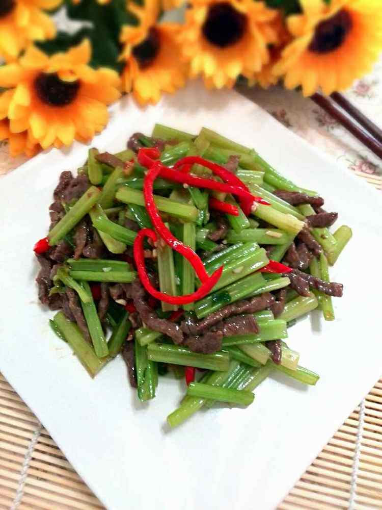 芹菜牛肉丝步骤12