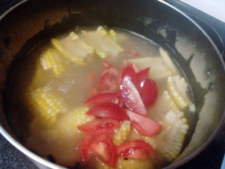 西红柿玉米牛肉汤步骤11