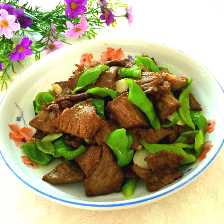 孜然青椒炒肉步骤11