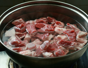 咖喱牛肉面步骤2