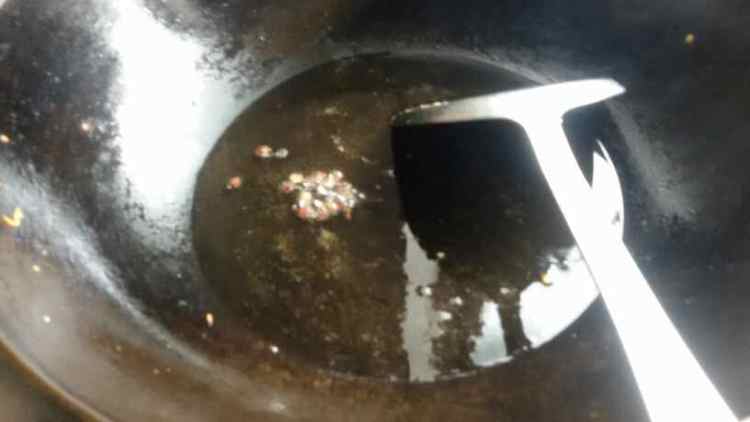 红萝卜黄瓜炒牛肉步骤4