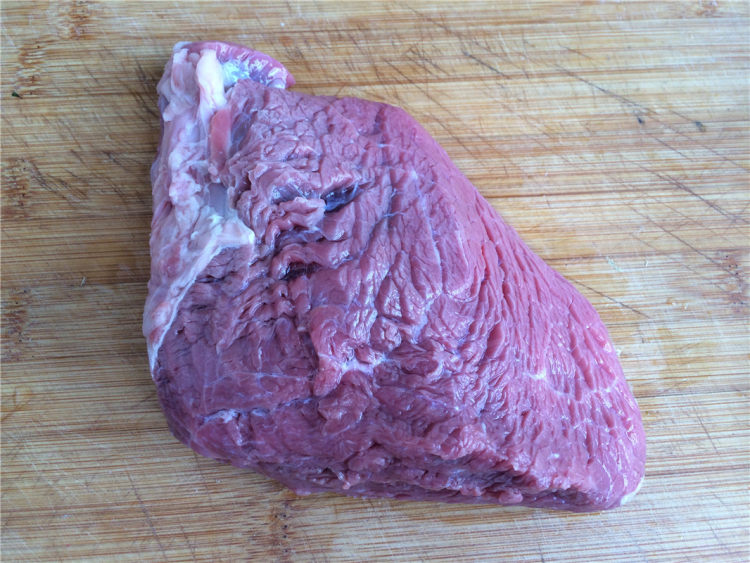 奥尔良风味煎牛肉步骤1